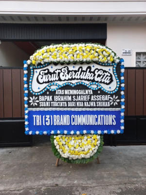 Papan Bunga Duka di Roban